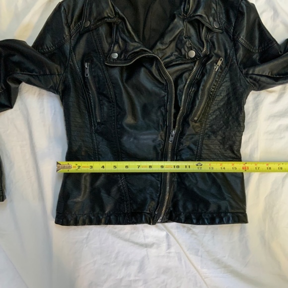 Free People Vegan Leather Moto Jacket Women’s size 6 - Picture 5 of 11